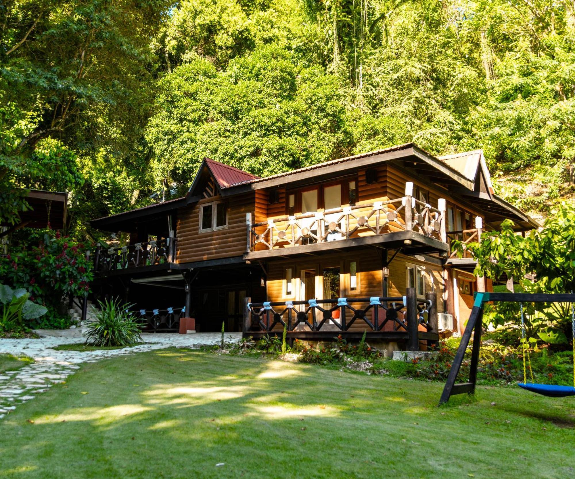 Platon Ecolodge Barahona Exteriör bild